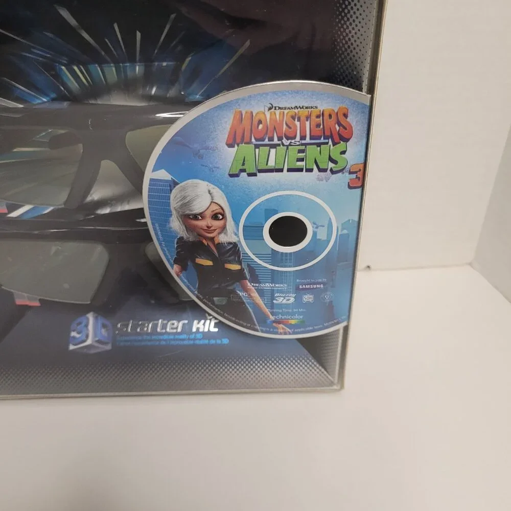 Samsung 3D Starter Kit Active Glasses & Monsters VS Aliens 3D Blu-Ray NEW